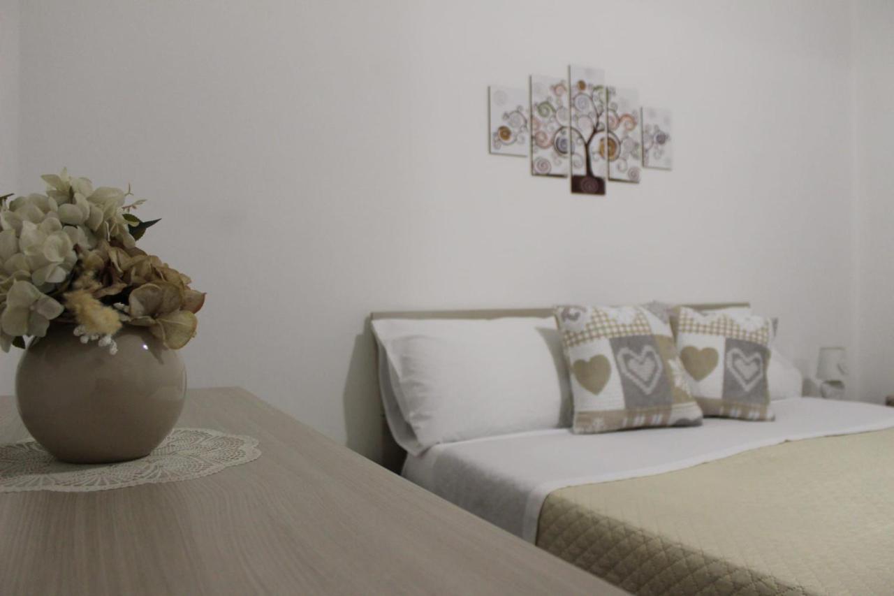 Chez Les Soeurs Apartment Помпей Екстериор снимка